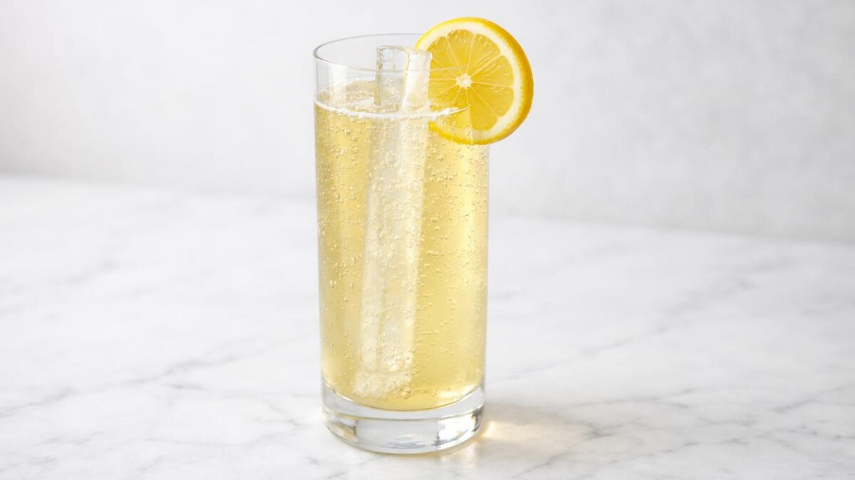 John Collins ger en fräsch sommarkväll för lata dagar.